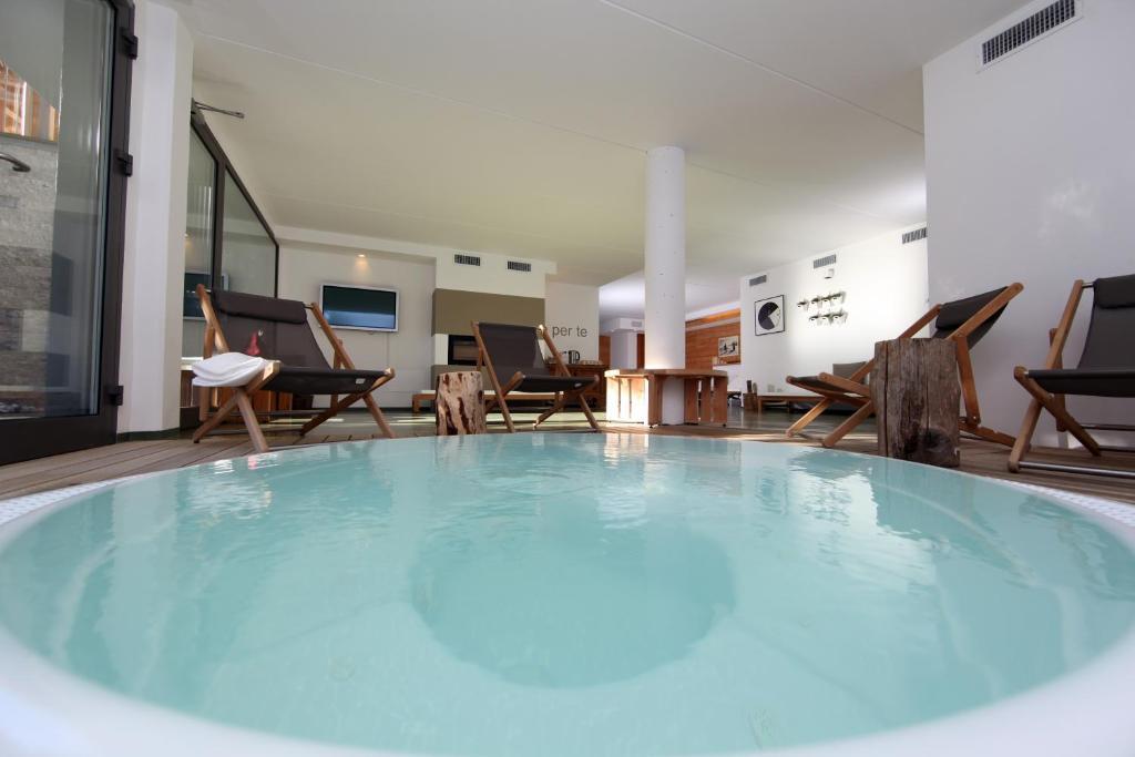Baita Aurora Aparthotel Predazzo Luaran gambar