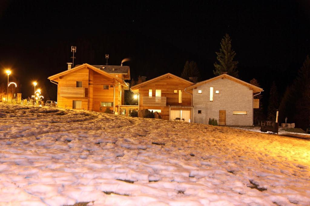 Baita Aurora Aparthotel Predazzo Luaran gambar